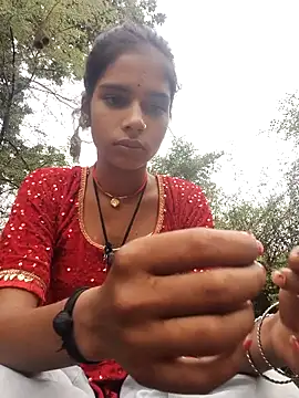 Snapshot of Gulika_Doshi chatting on 10.27.25 Gulika Doshi online show from 10.27.25