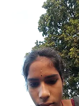 Snapshot of Gulika_Doshi chatting on 11.02.25 Gulika Doshi online show from 11.02.25