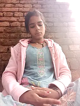 Snapshot of Gulika_Doshi chatting on 11.25.25 Gulika Doshi online show from 11.25.25