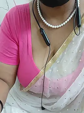 Snapshot of tami_lavanya chatting on 05.25.26 tami lavanya online show from 05.25.26