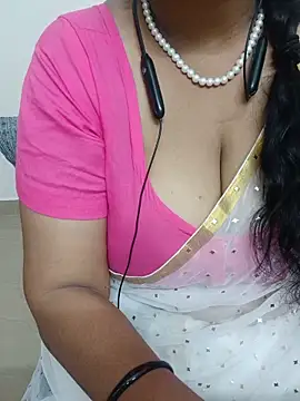 Snapshot of tami_lavanya chatting on 05.31.26 tami lavanya online show from 05.31.26