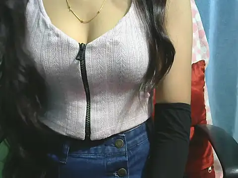 Snapshot of sheetal-sheetal95 chatting on 11.02.25 sheetal-sheetal95 online show from 11.02.25