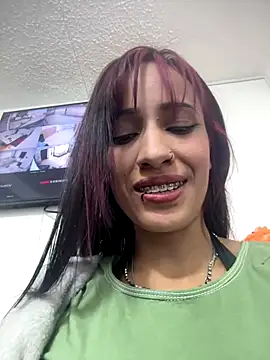 Snapshot of KatherineMurfiphi chatting on 10.15.25 KatherineMurfiphi online show from 10.15.25