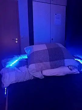 Snapshot of Teufel-in-weiss chatting on 02.10.26 Teufel-in-weiss online show from 02.10.26