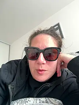 melanie75020 online show from 01.07.26