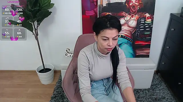 Snapshot of LadyLiia chatting on 04.26.26 LadyLiia online show from 04.26.26