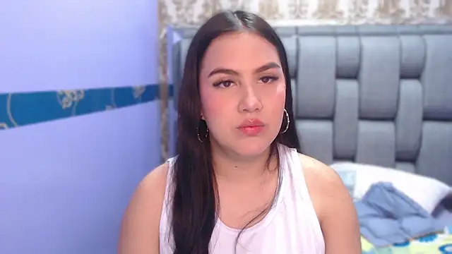 Snapshot of ValentinaMillers_ chatting on 10.08.25 ValentinaMillers online show from 10.08.25