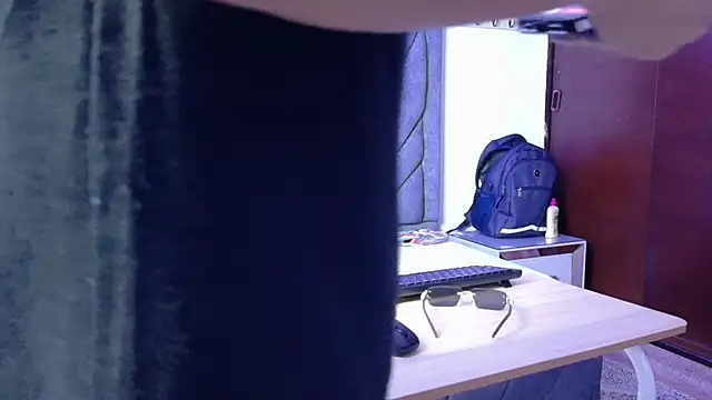 Snapshot of ZafiroAndFlynn chatting on 02.19.26 ZafiroAndFlynn online show from 02.19.26