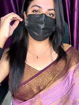 Snapshot of best_couple19 chatting on 11.12.25 best couple19 online show from 11.12.25