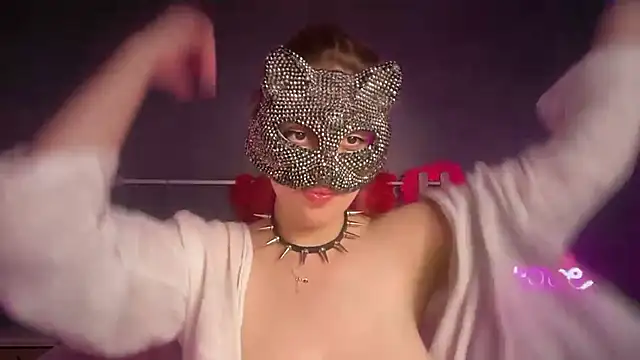 Lunahadidd online show from 02.28.26