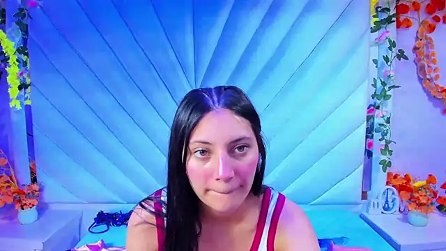  Luna Bennett online show from 11.07.25