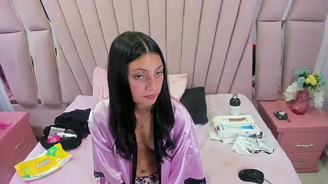 Snapshot of _Luna_Bennett chatting on 06.05.26 Luna Bennett online show from 06.05.26
