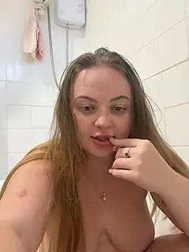 Snapshot of SexySashaxox chatting on 06.28.26 SexySashaxox online show from 06.28.26