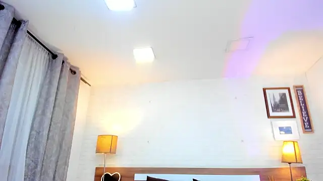 JenniferAuriston online show from 04.01.26