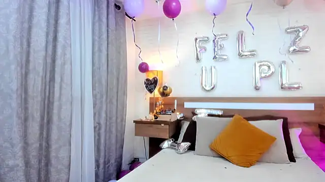 JenniferAuriston online show from 04.08.26