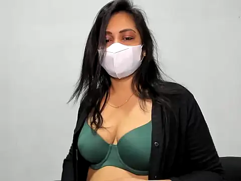 Crazy Cat1995 online show from 12.16.25