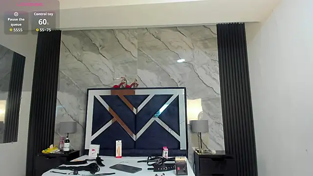 VioletRose as online show from 09.20.25