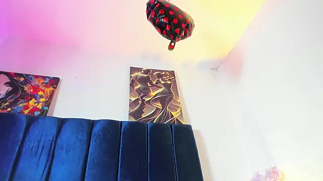 Snapshot of Annie_switt chatting on 11.14.25 Annie switt online show from 11.14.25