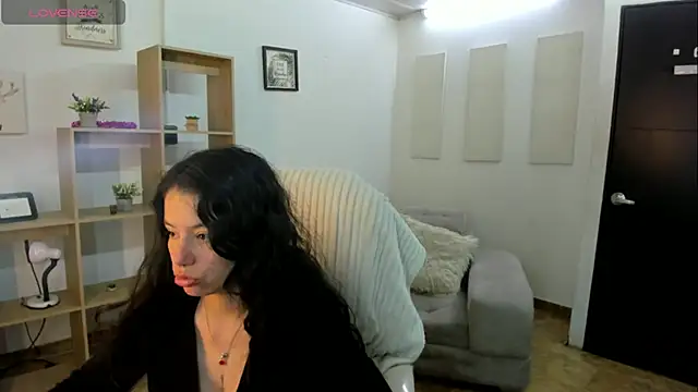 Snapshot of Samantha_blow chatting on 11.26.25 Samantha blow online show from 11.26.25