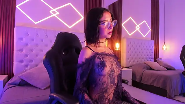 Snapshot of ZamabyCrucie chatting on 09.08.25 ZamabyCrucie online show from 09.08.25