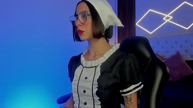 Snapshot of ZamabyCrucie chatting on 10.24.25 ZamabyCrucie online show from 10.24.25