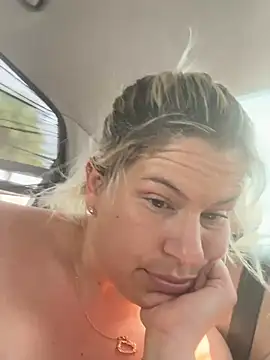 toomuchofafreak online show from 03.09.26