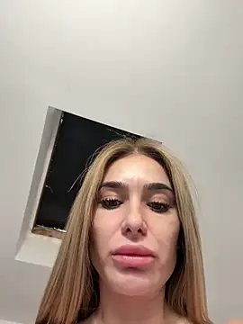 Snapshot of KaseyQuinn_ chatting on 11.22.25 KaseyQuinn online show from 11.22.25