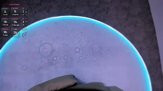 ReinaChloe online show from 11.15.25