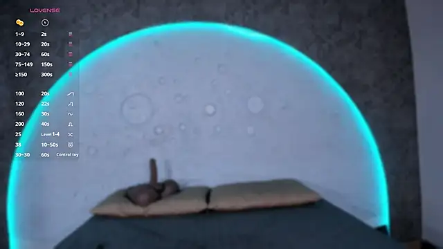 ReinaChloe online show from 03.21.26