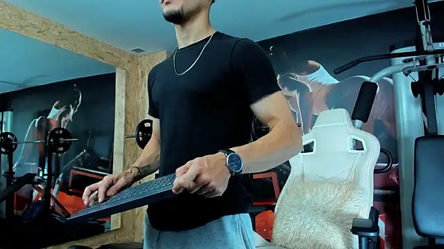 AlessandroKiing online show from 04.05.26