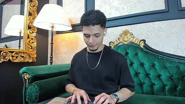 AlessandroKiing online show from 04.06.26