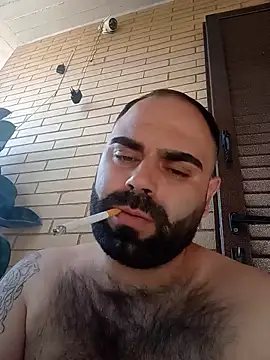 Snapshot of body02081 chatting on 05.24.26 body02081 online show from 05.24.26