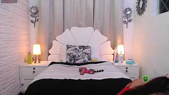 TrixySductress online show from 10.21.25