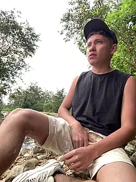 elfernh online show from 12.17.25