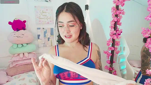 justonecute online show from 09.09.25