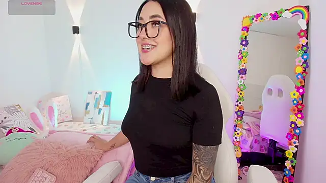 justonecute online show from 10.02.25