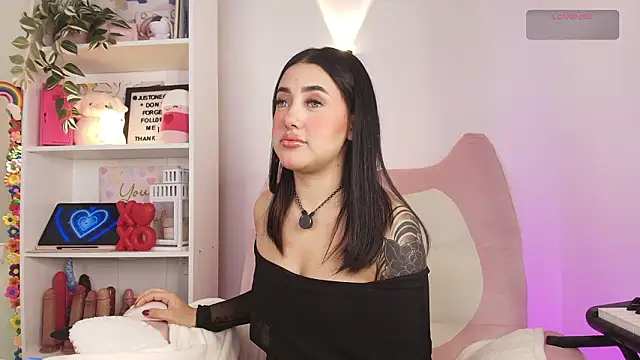 Snapshot of justonecute chatting on 03.03.26 justonecute online show from 03.03.26