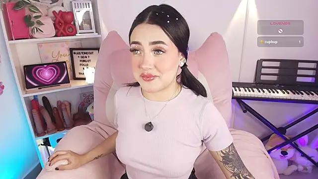 Snapshot of justonecute chatting on 03.21.26 justonecute online show from 03.21.26