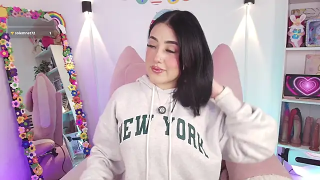 Snapshot of justonecute chatting on 04.07.26 justonecute online show from 04.07.26