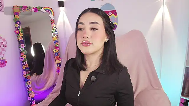 Snapshot of justonecute chatting on 04.09.26 justonecute online show from 04.09.26