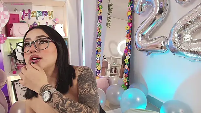 justonecute online show from 05.08.26