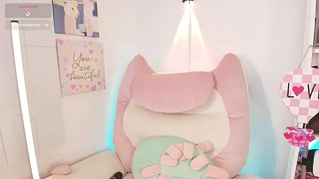 justonecute online show from 05.10.26