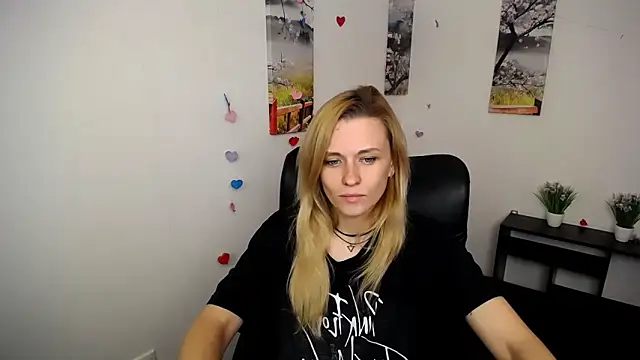 PeppyMia online show from 10.21.25