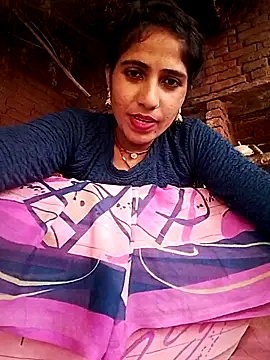 Snapshot of MISS-KAYA chatting on 10.27.25 MISS-KAYA online show from 10.27.25