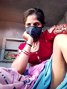 Snapshot of MISS-KAYA chatting on 11.14.25 MISS-KAYA online show from 11.14.25