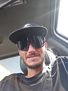 Romance32 online show from 10.08.25