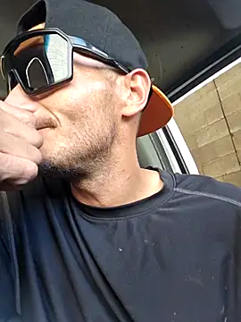 Romance32 online show from 10.19.25