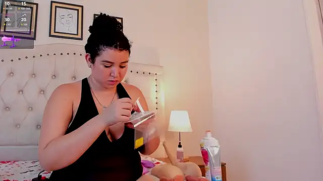 cristhi esterling online show from 10.22.25