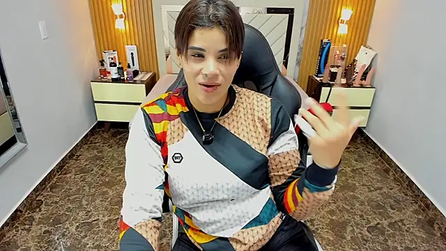 Snapshot of KAROLLJONES1 chatting on 11.12.25 KAROLLJONES1 online show from 11.12.25