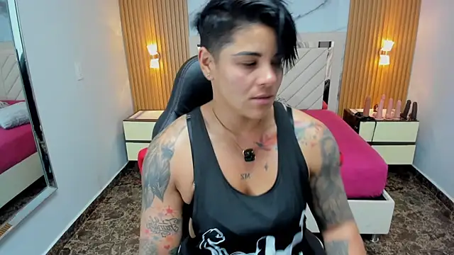 KAROLLJONES1 online show from 04.20.26